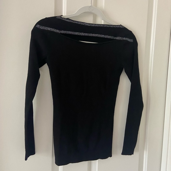 Frame Denim Black Sweater Cut Out Chest Silver Metallic Top Size XS - Picture 3 of 4